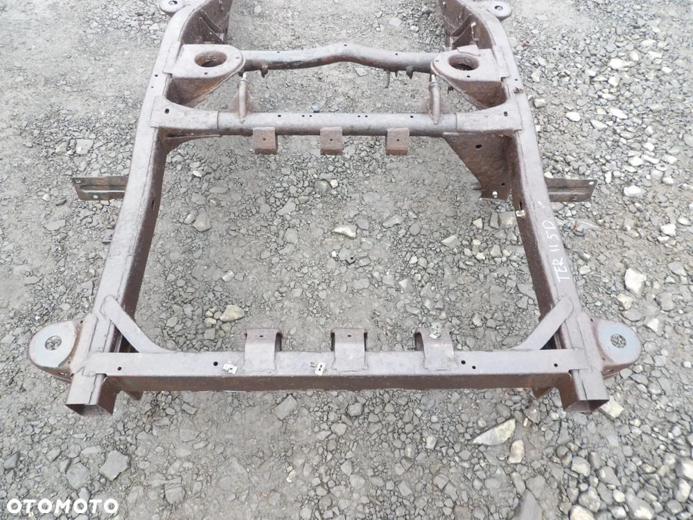 NISSAN TERRANO II MAVERICK RAMA WAHACZ - 2