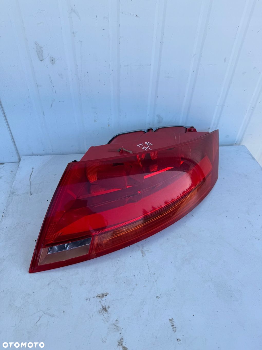 LAMPA PRAWA TYŁ TYLNA AUDI TT 8J 8J0945096B - WAWA - 1