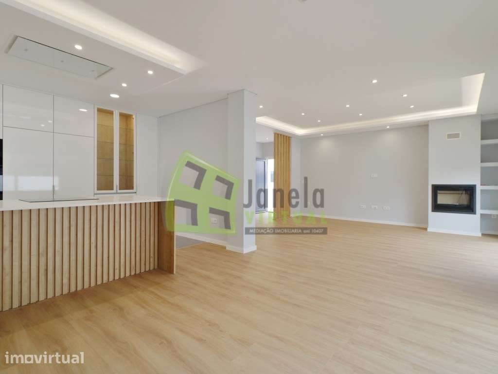 Moradia T3+1 Nova com Suite e Closet | Fernão Ferro - Grande imagem: 4/32