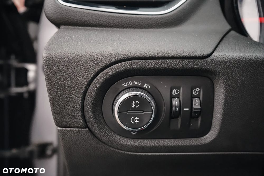 Opel Grandland X 1.6 D Start/Stop Business INNOVATION - 31