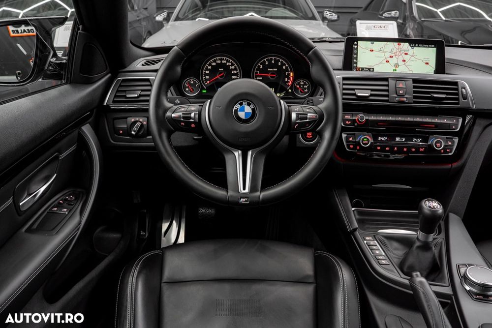 BMW M4 Coupe - 11