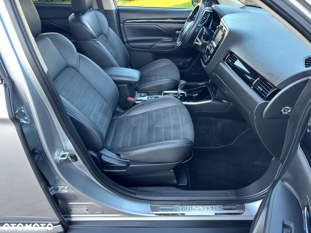 Mitsubishi Outlander - 27