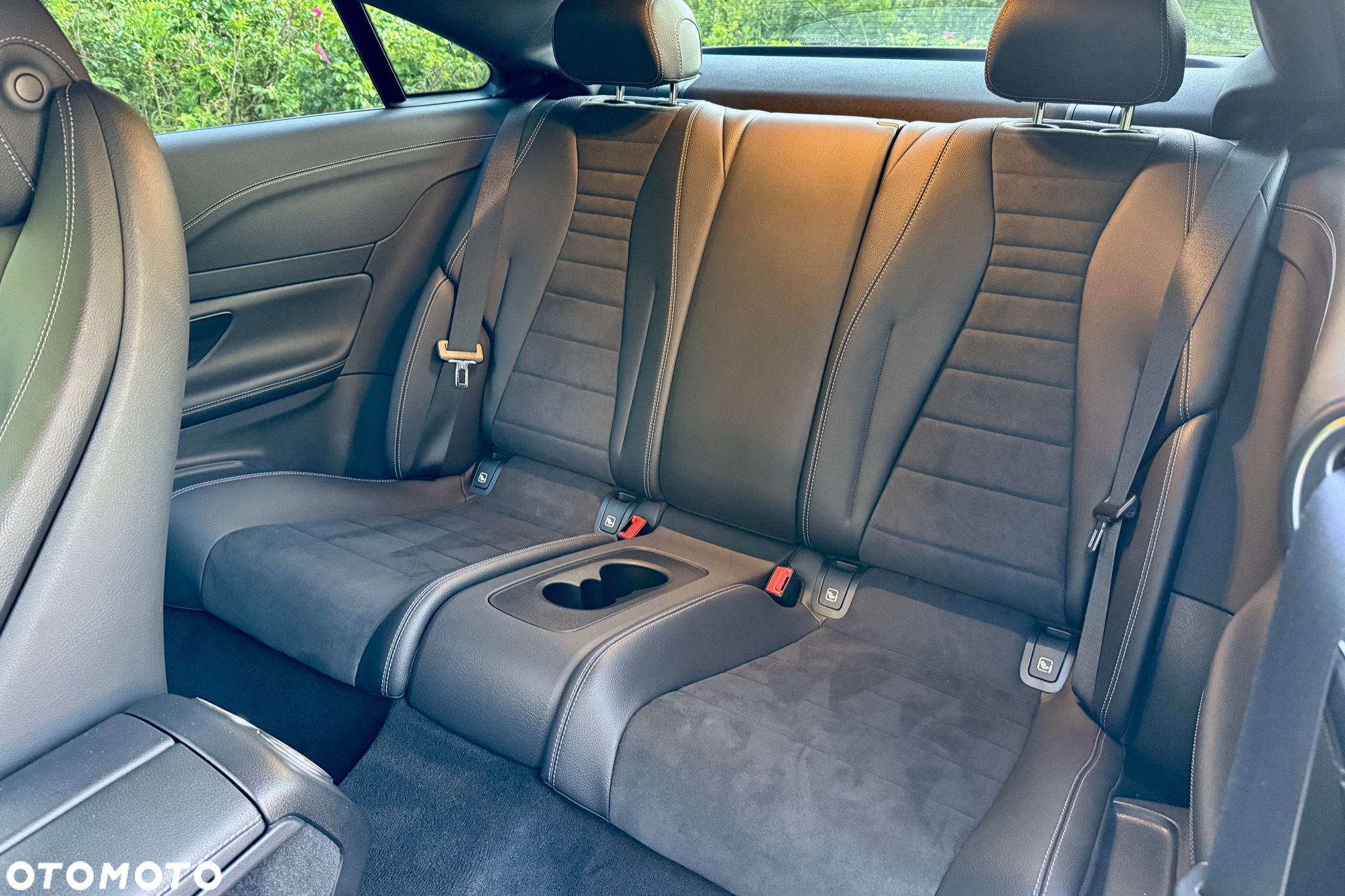 Mercedes-Benz Klasa E 220 d Coupe 4-Matic AMG - 16