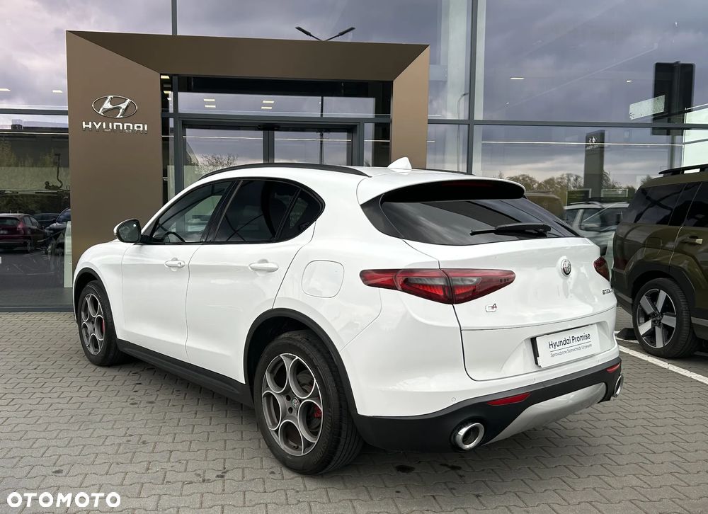 Alfa Romeo Stelvio 2.2 JTDM Super Q4 - 9