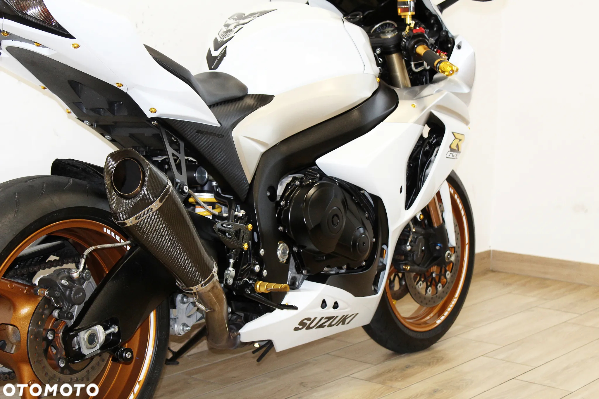 Suzuki GSX-R - 15