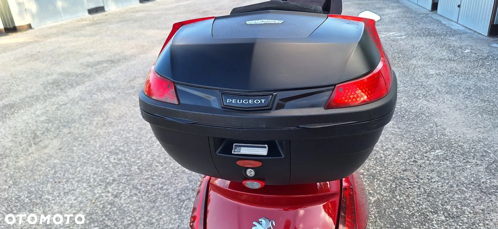 Peugeot Metropolis - 14