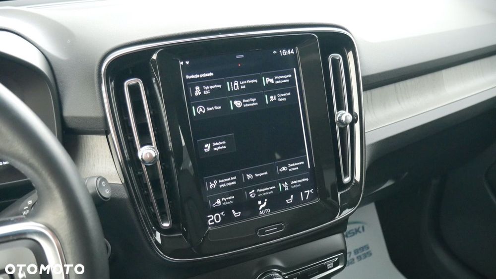 Volvo XC 40 - 11