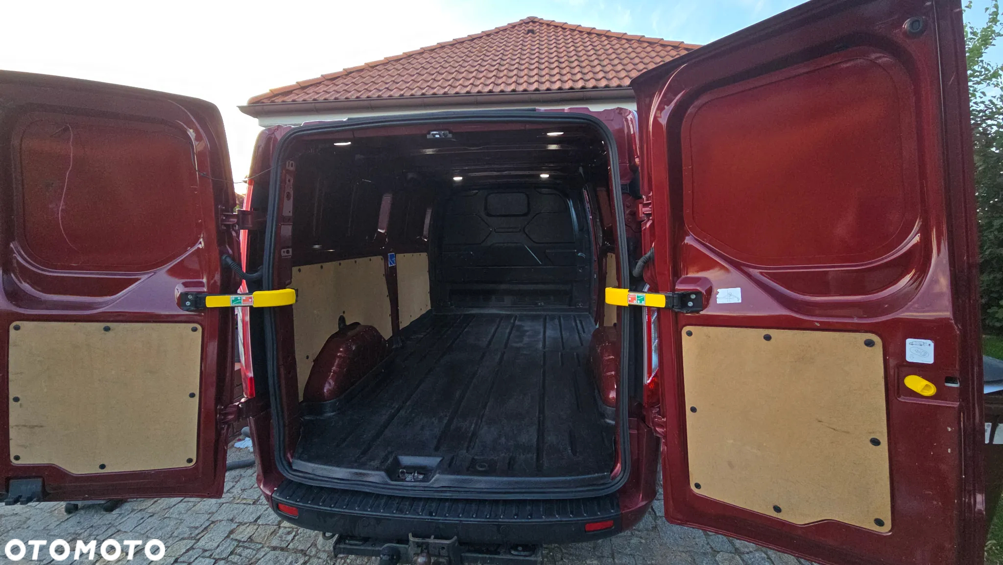 Ford Transit Custom MCA 2.0 New EcoBlue 170 KM M6 Trend Van 300 L2 - 8