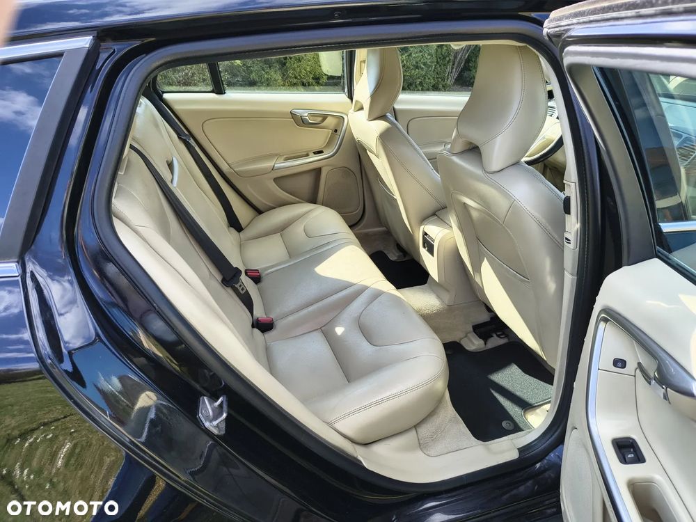 Volvo V60 D2 Kinetic - 18