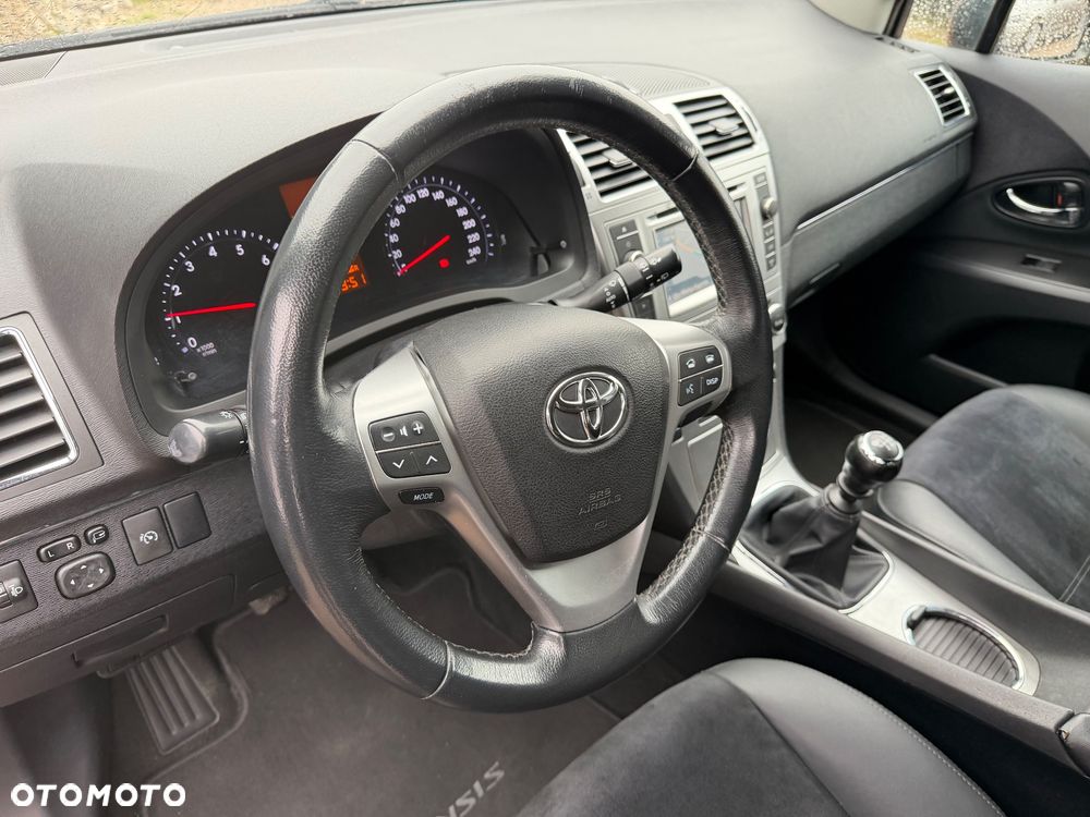 Toyota Avensis - 25