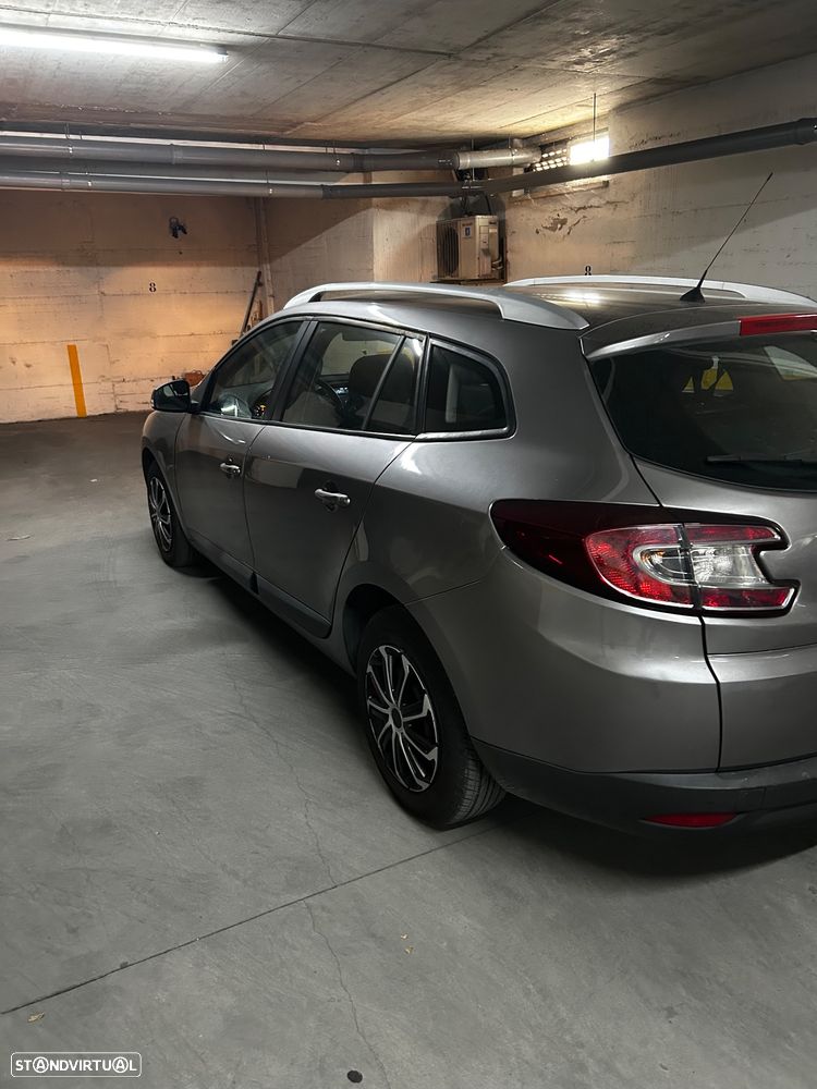Renault Mégane Sport Tourer 1.5 dCi Dynamique - 2