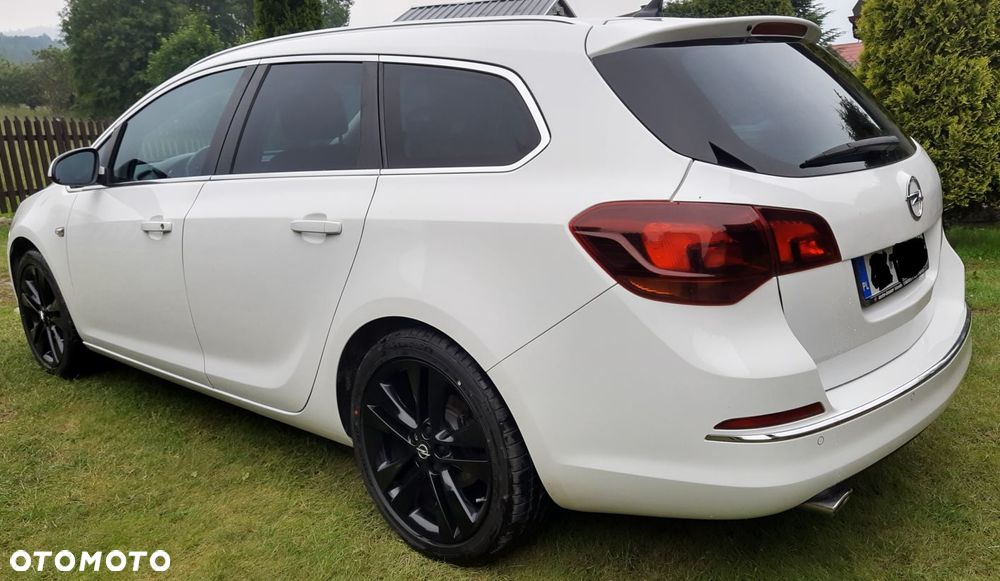 Opel Astra 1.4 Turbo Cosmo - 4