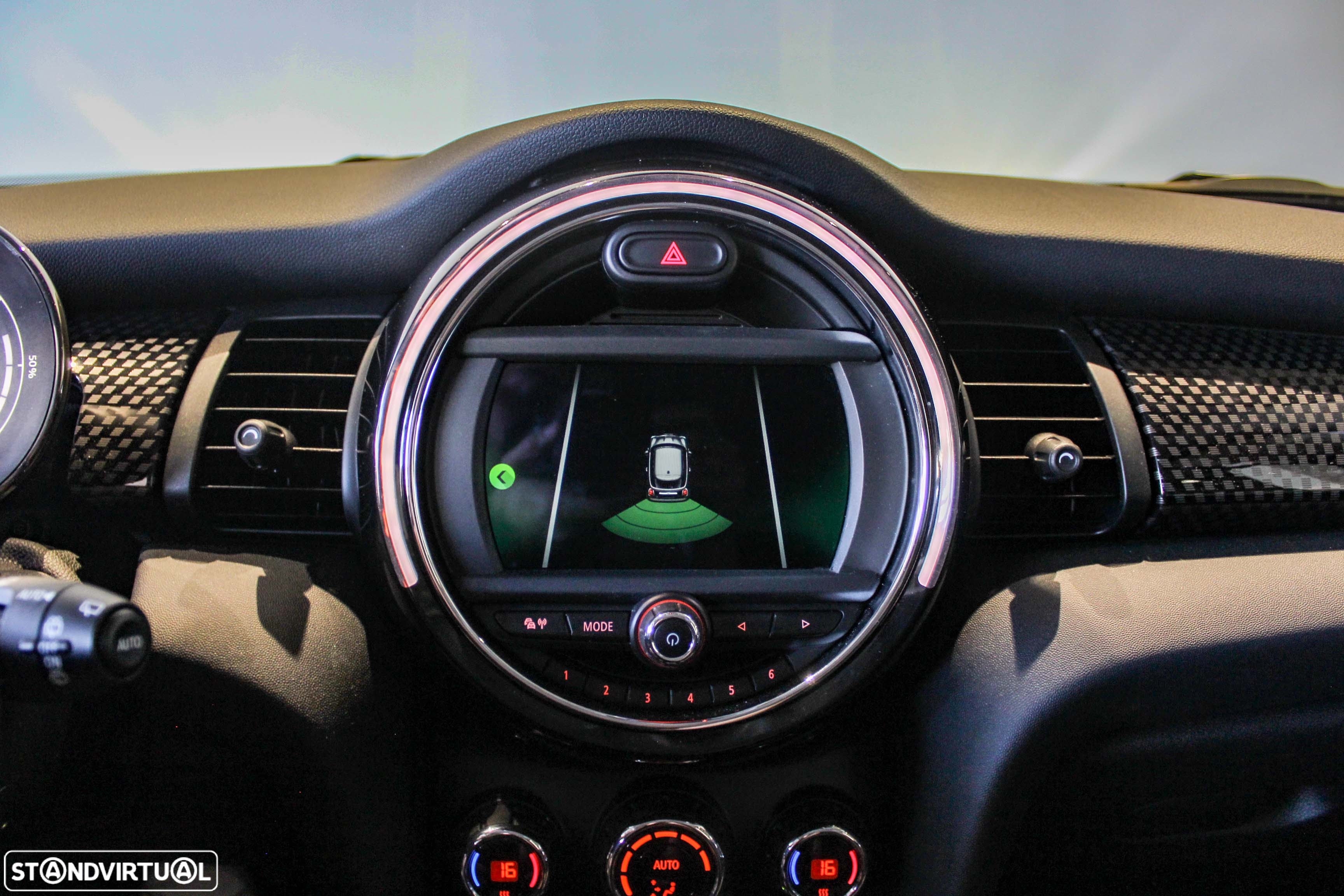MINI 3 Portas Cooper SE - 13