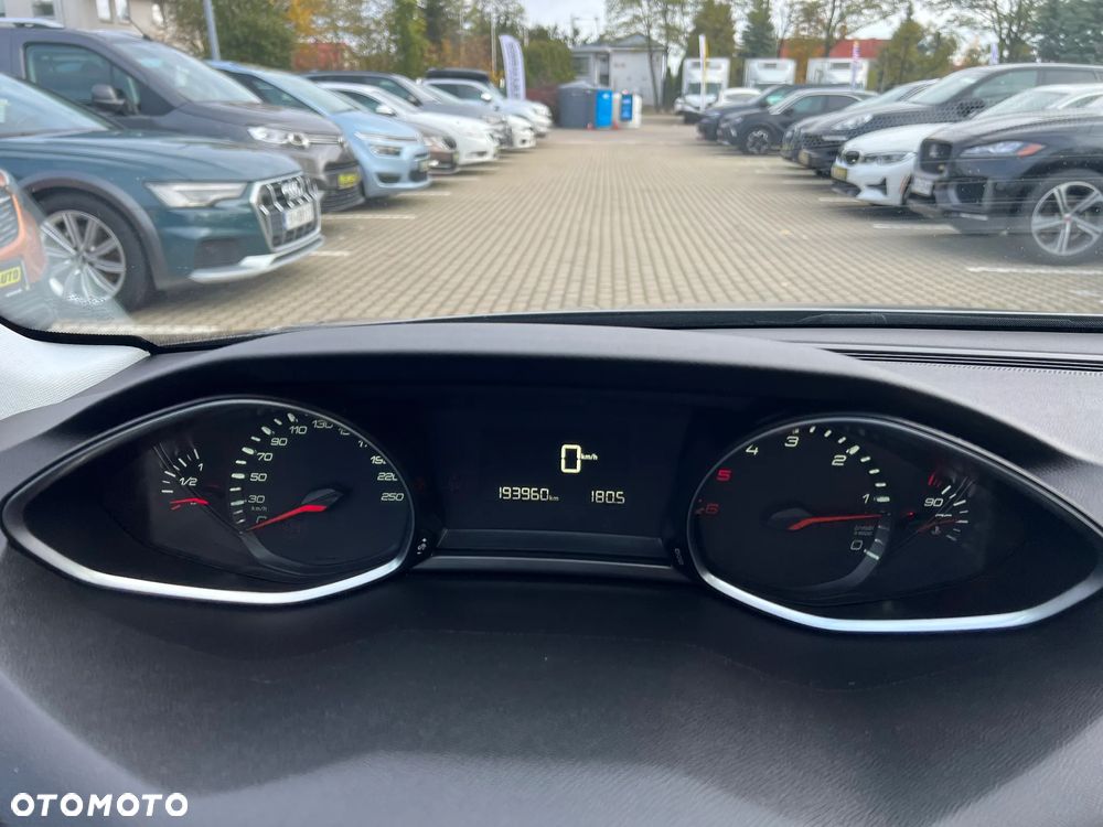 Peugeot 308 1.6 BlueHDi Allure S&S - 15