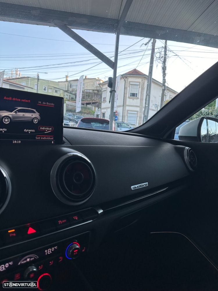 Audi RS3 Sportback S tronic - 33