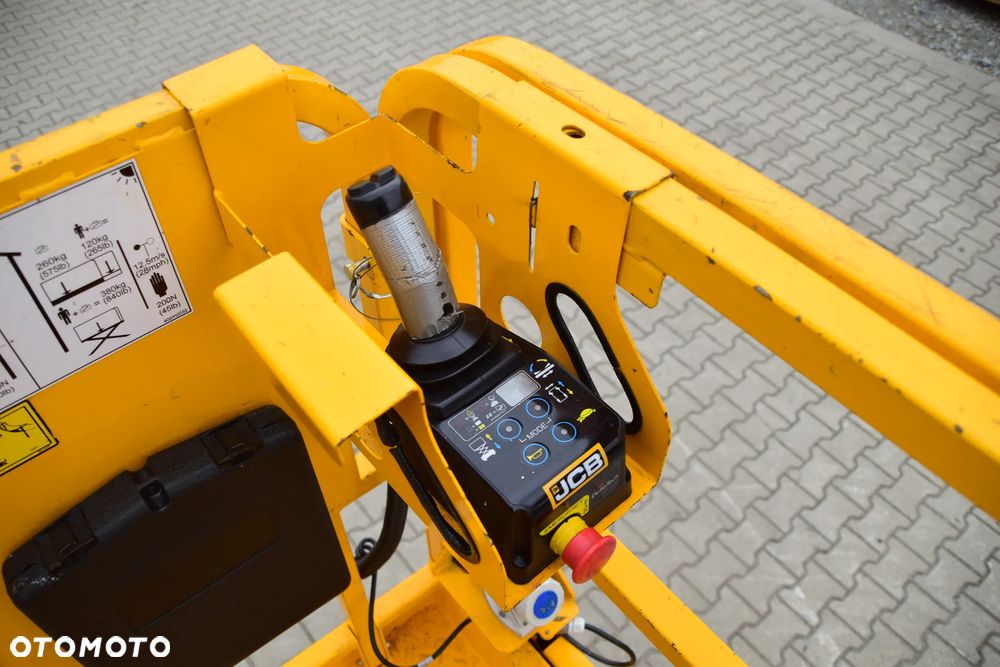 JCB S2032 - 15