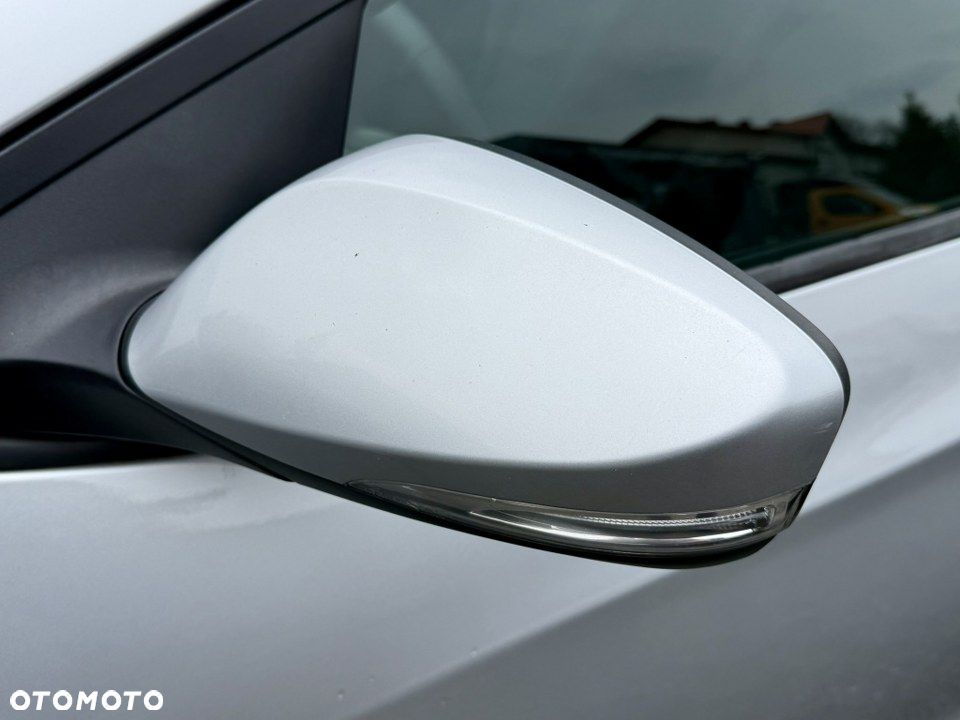 Hyundai i30 blue Kombi 1.6 GDi Passion - 15