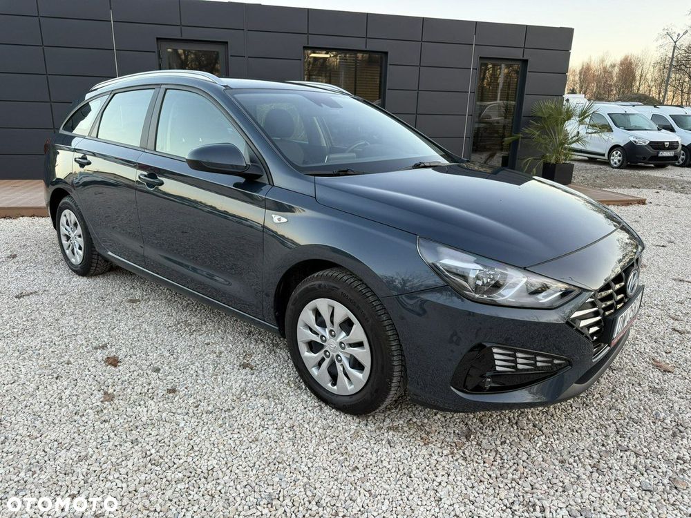 Hyundai i30 1.5 DPI Classic + - 11