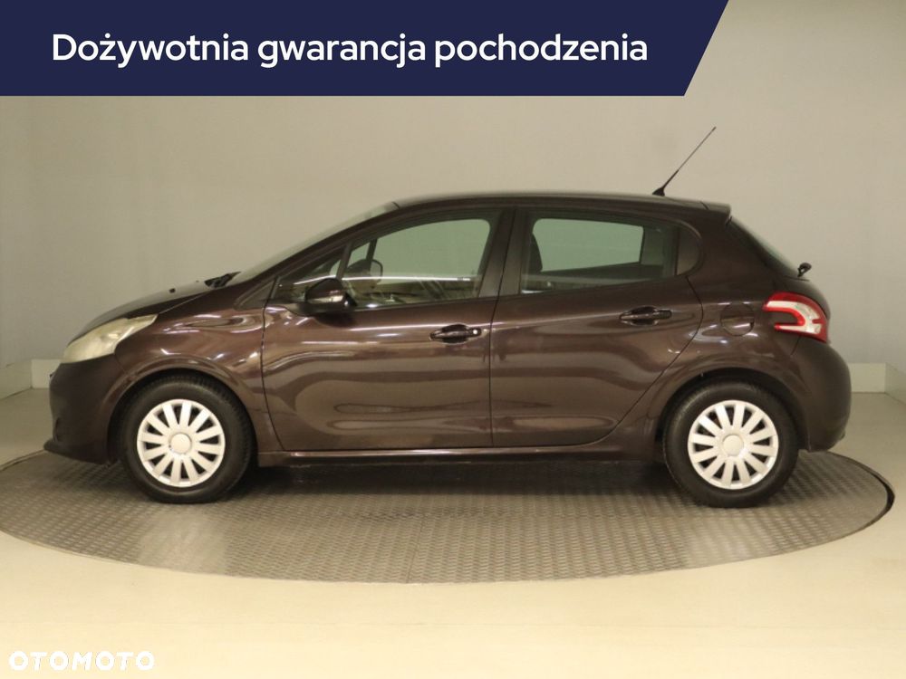 Peugeot 208 - 4