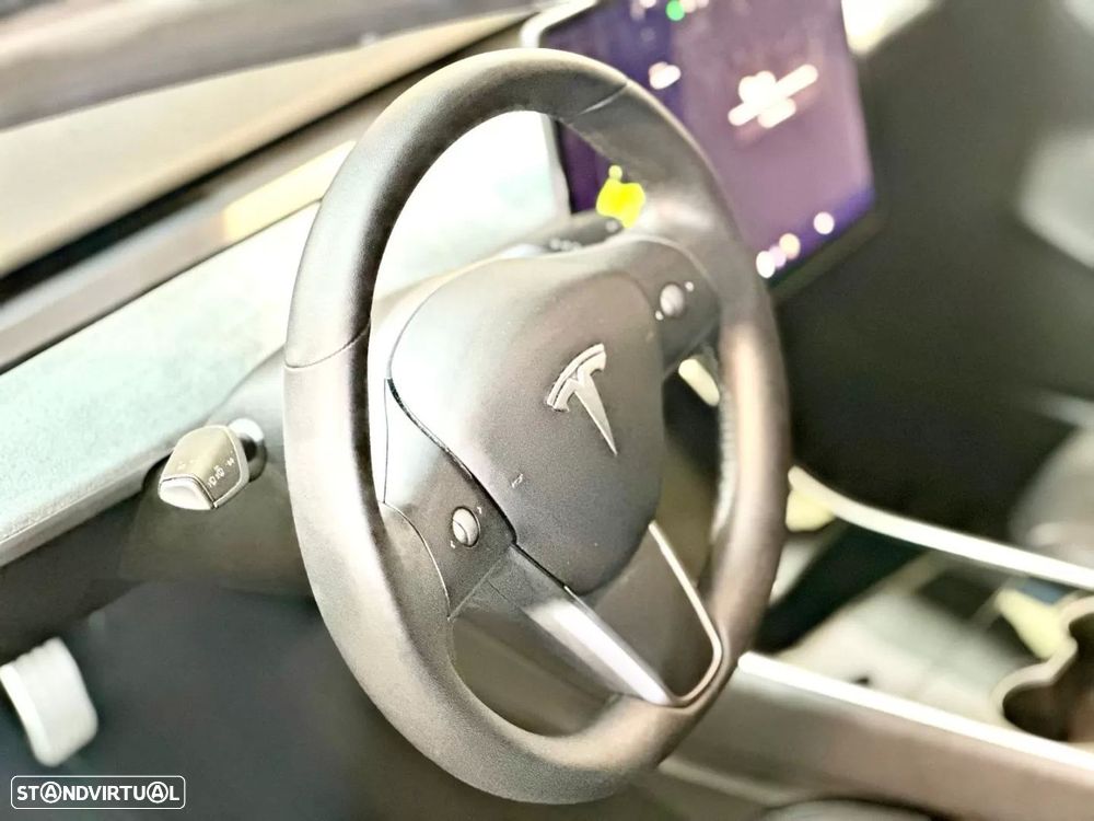 Tesla Model 3 Performance Dual Motor AWD - 17