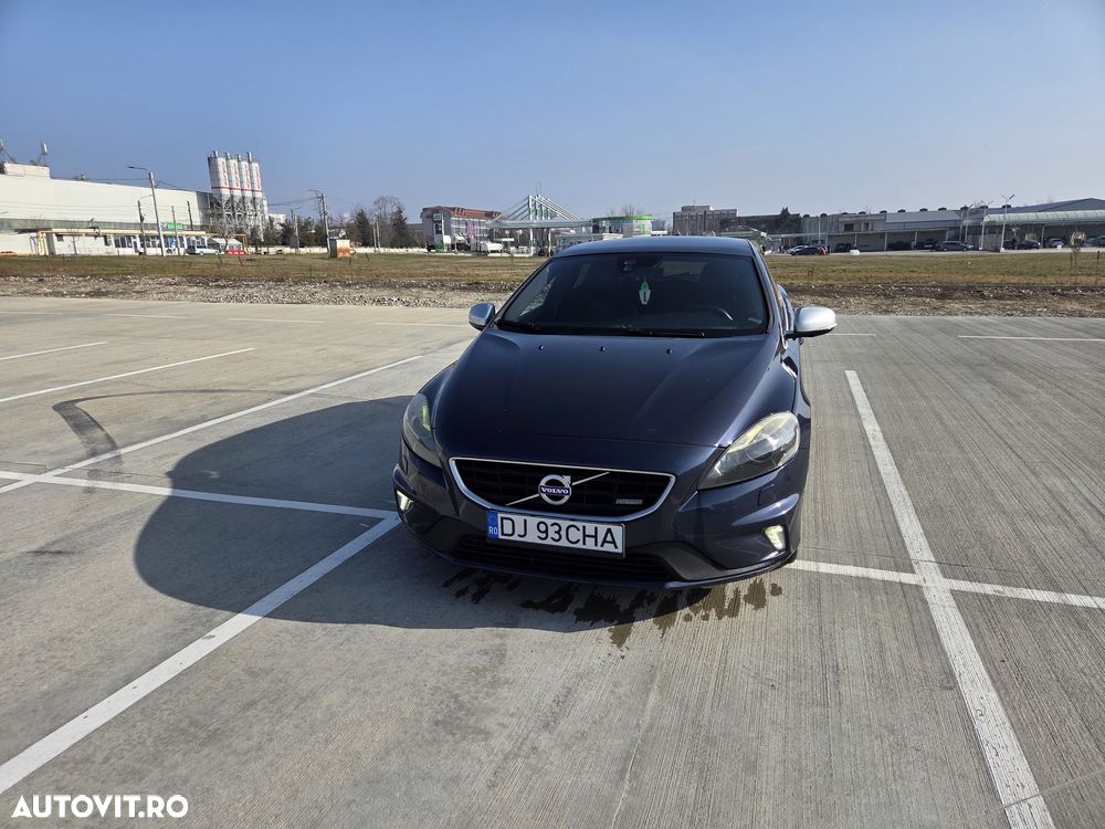 Volvo V40 D4 VEA R-Design - 1