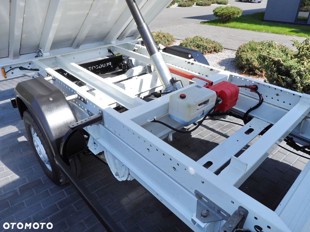 Peugeot BOXER  WYWROTKA PODWÓJNA KABINA DOKA 7 MIEJSC TEMPOMAT KLIMATYZACJA  140KM - 22