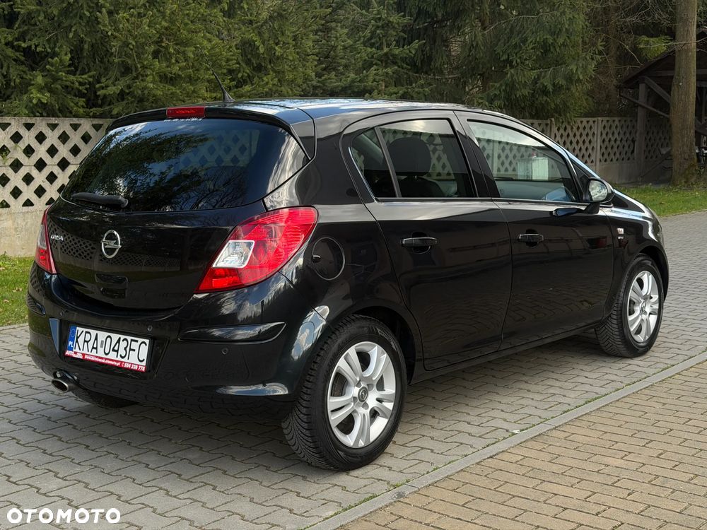 Opel Corsa 1.4 16V Energy - 32