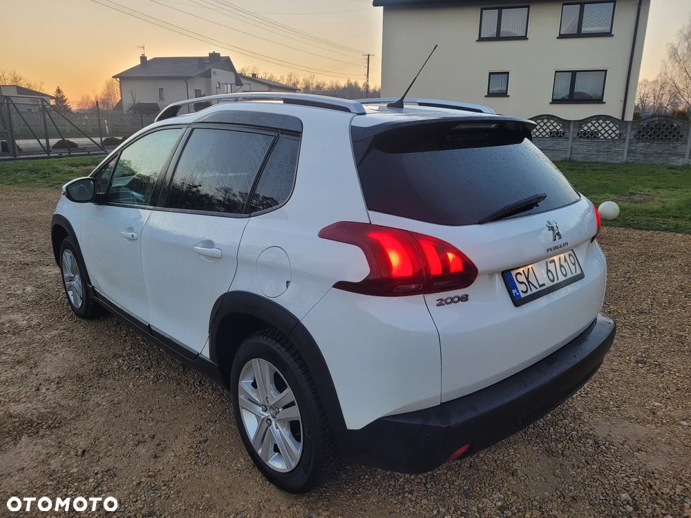 Peugeot 2008 PureTech 82 Signature - 2