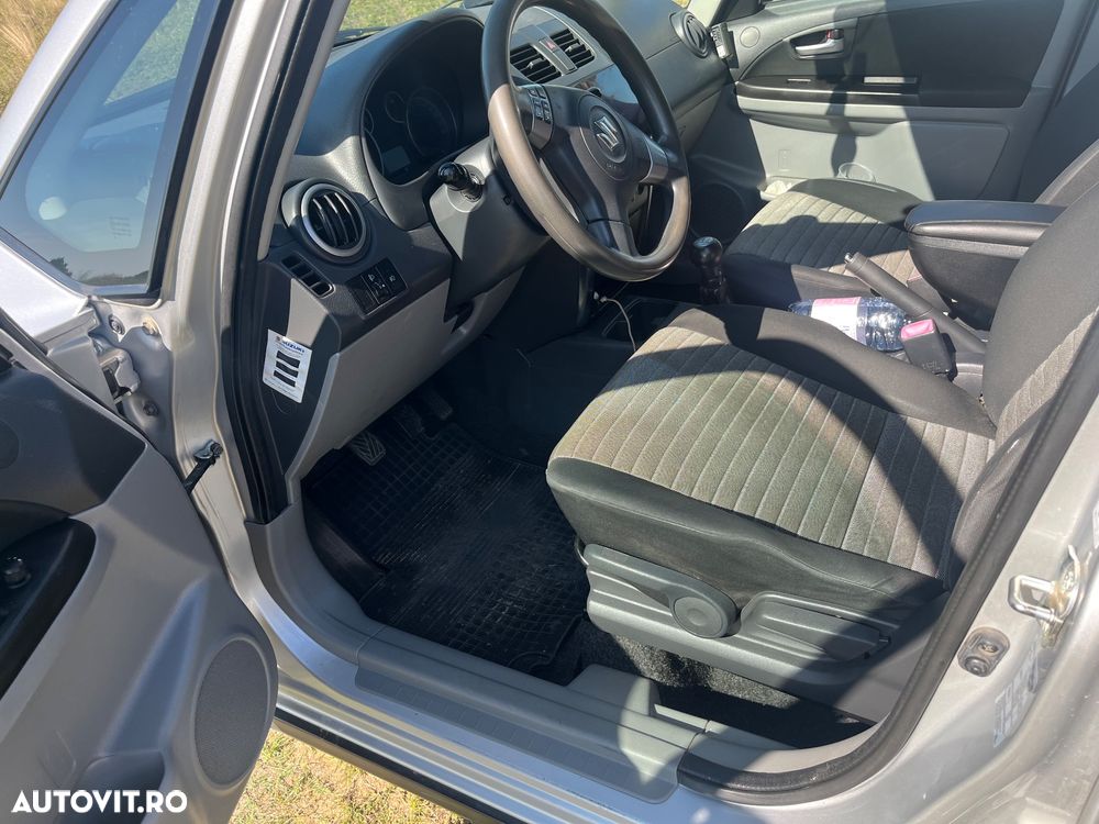 Suzuki SX4 - 9