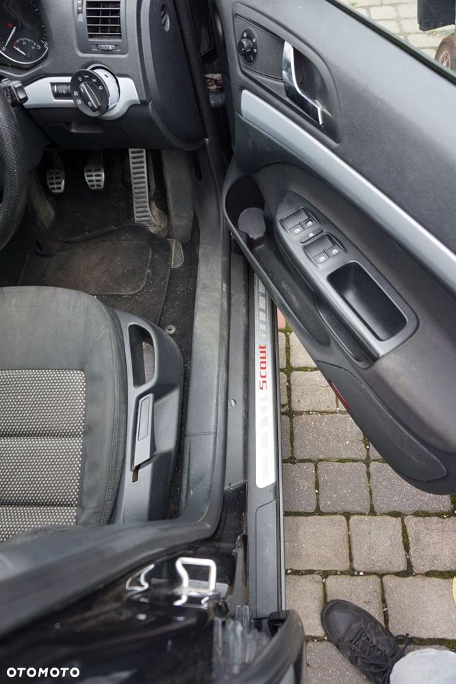 OSŁONA NAKŁADKA PROGU PRAWY PRZÓD OCTAVIA II 1Z5 LIFT KOMBI SCOUT SKODA 2008-2013 - 1