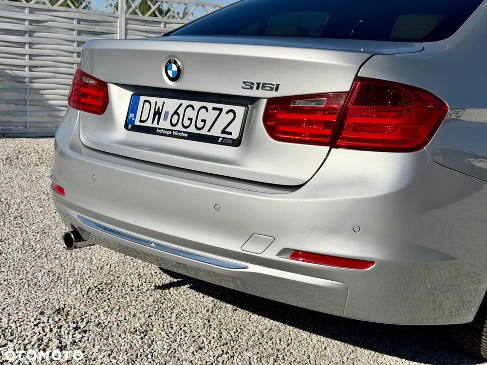 BMW Seria 3 316i - 25