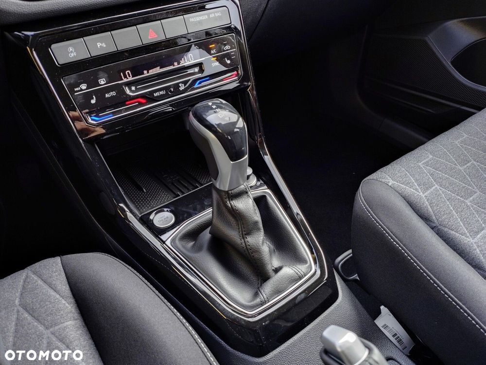 Volkswagen T-Cross - 18