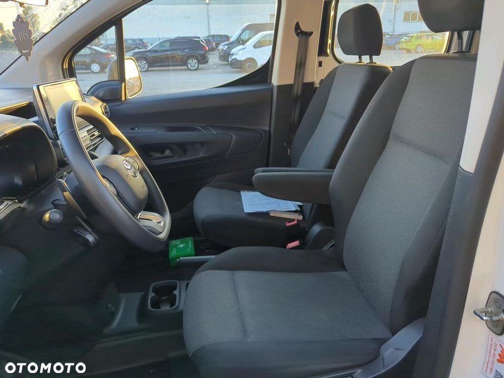 Toyota Proace City 1.2 D-4T Long 2,3t Active (bryg.) - 6