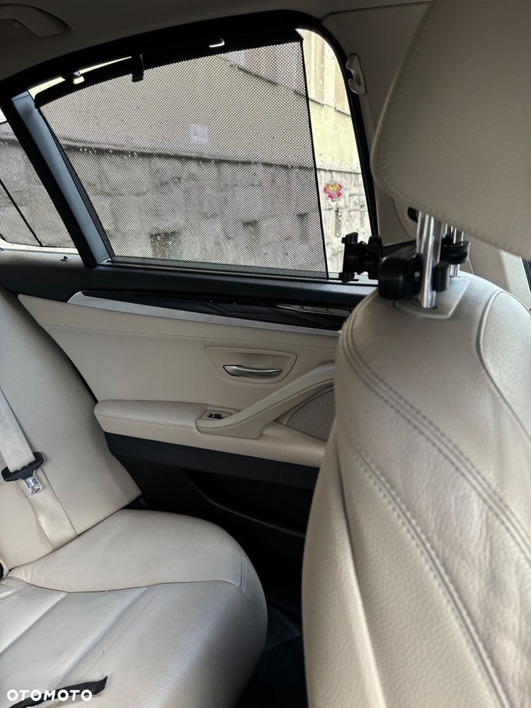 BMW Seria 5 520d Luxury Line - 15