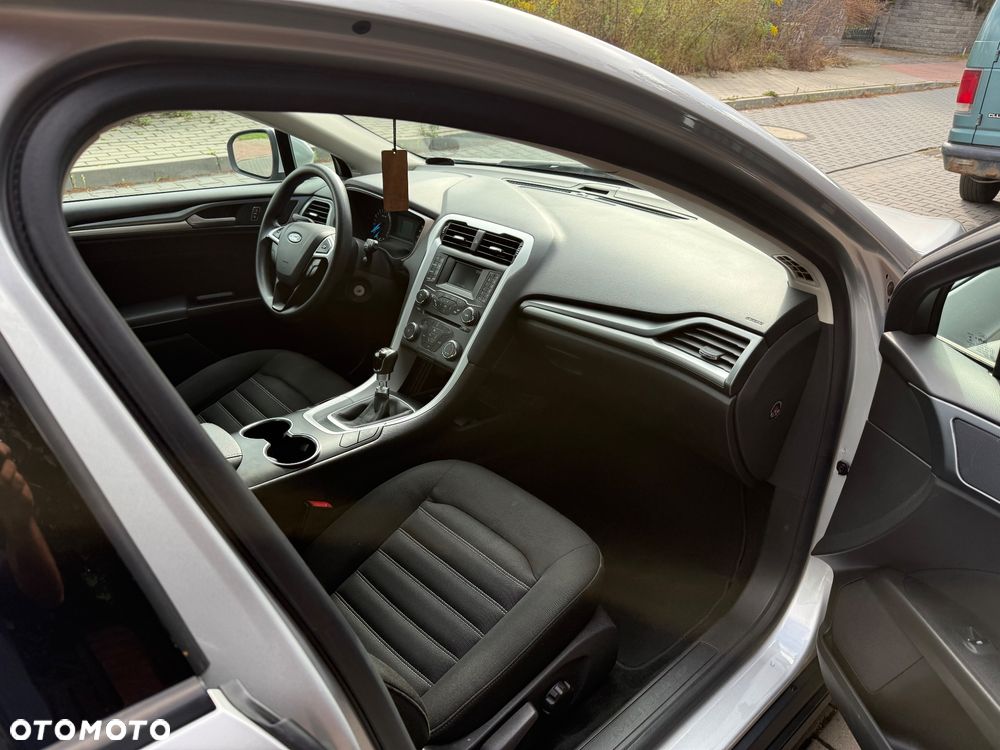 Ford Mondeo - 22