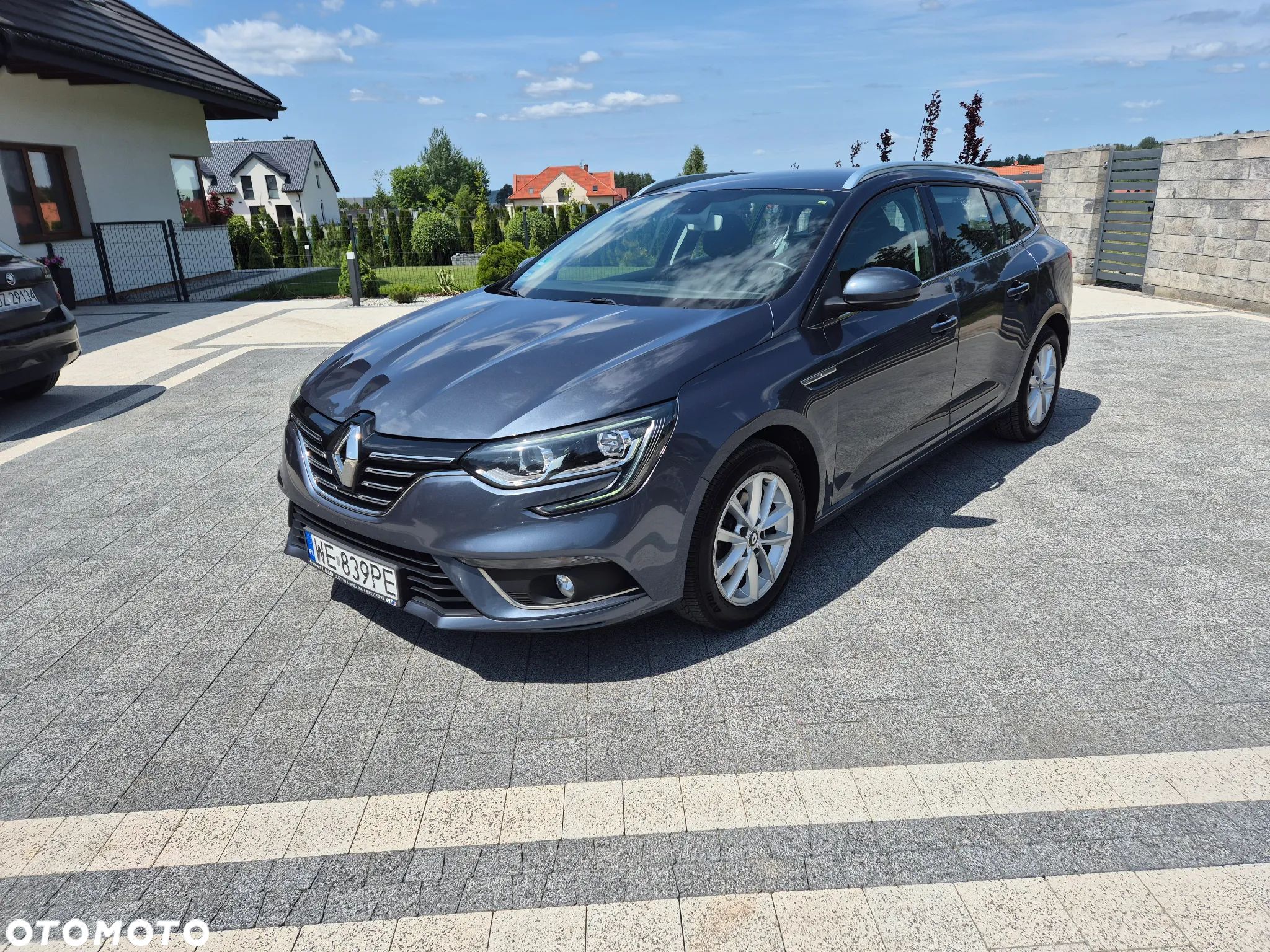 Renault Megane 1.5 dCi Intens - 1