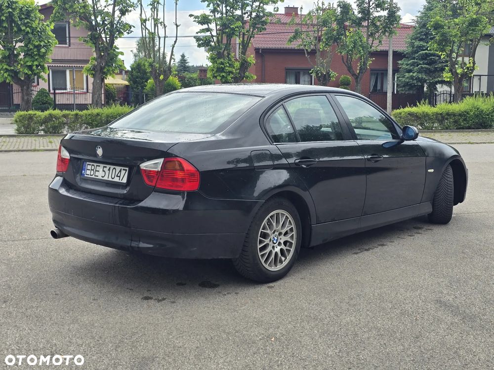 BMW Seria 3 318i - 7