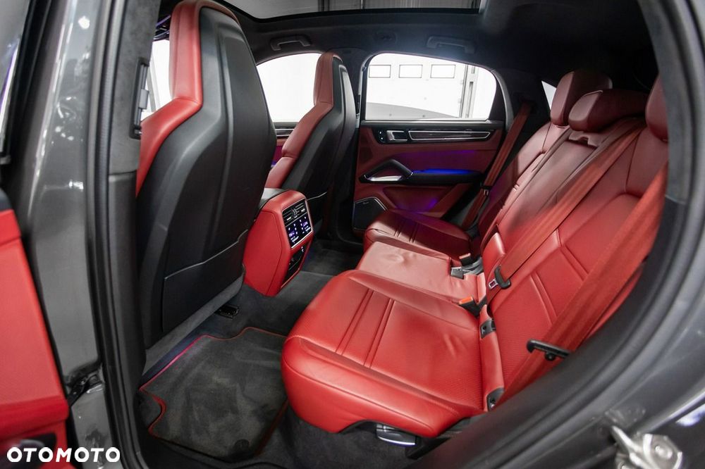 Porsche Cayenne - 24