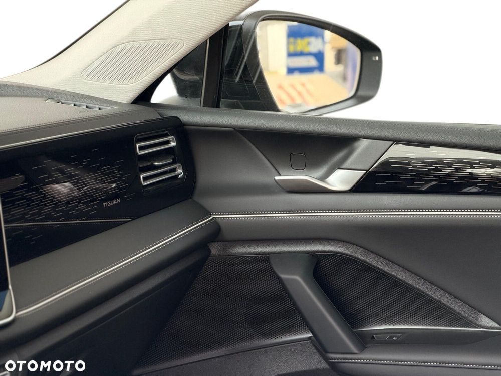 Volkswagen Tiguan 1.5 eHybrid PHEV 150kW Elegance DSG - 14