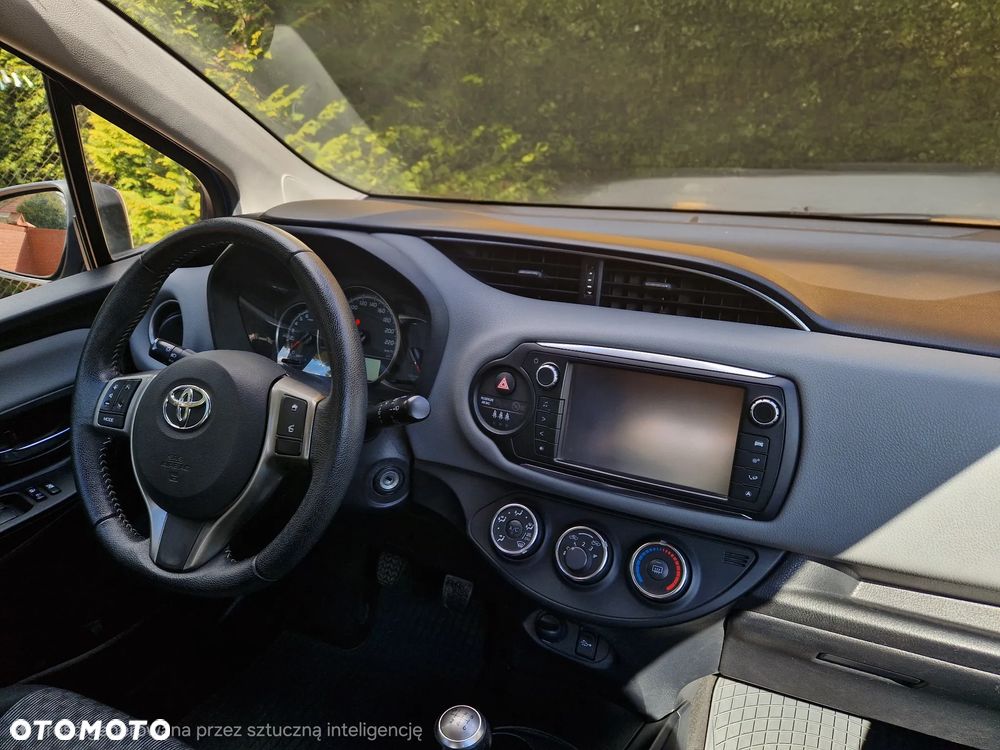 Toyota Yaris 1.33 Premium - 13