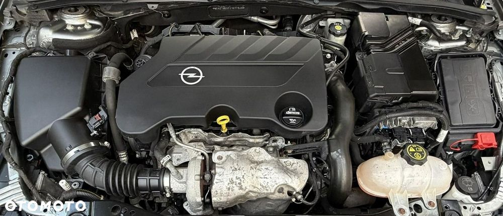 Opel Insignia - 13