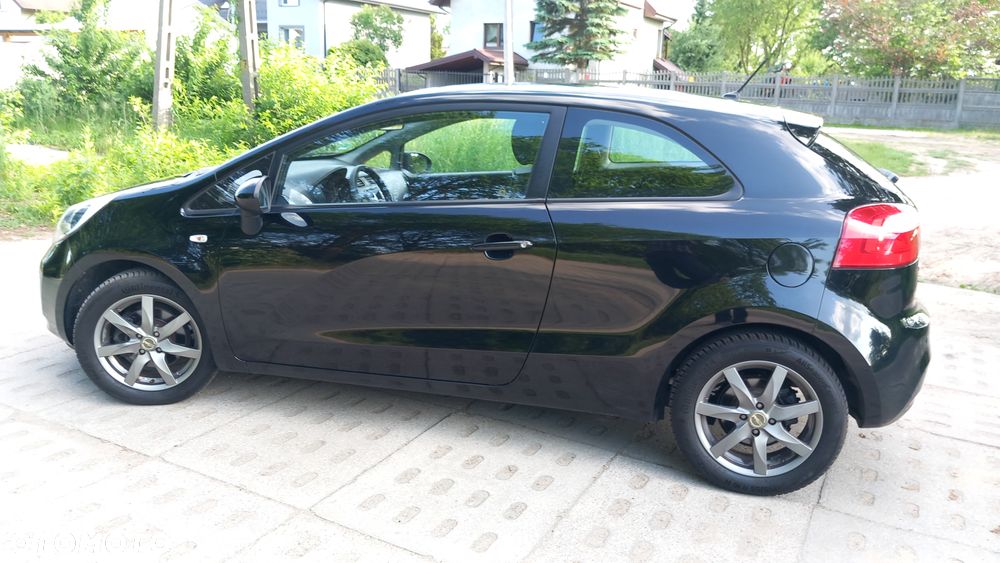 Kia Rio 1.2 Dream-Team Edition - 12