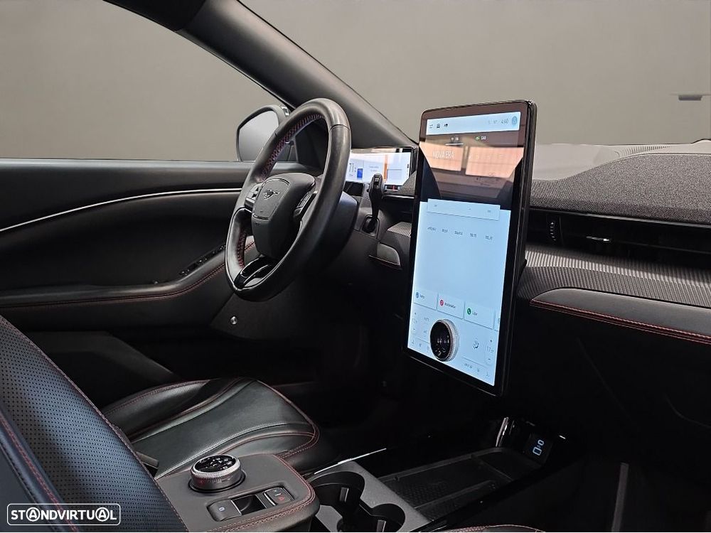 Ford Mustang Mach-E Alargada AWD - 13