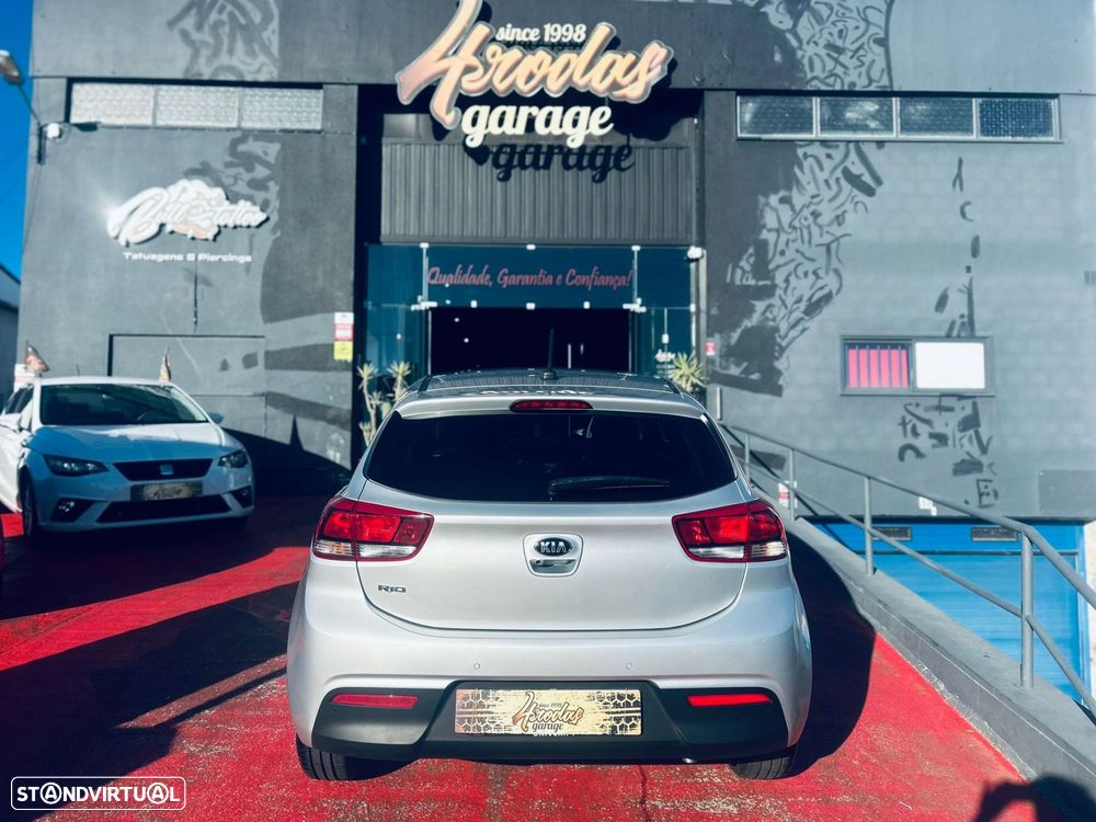 Kia Rio 1.2 CVVT Urban - 10