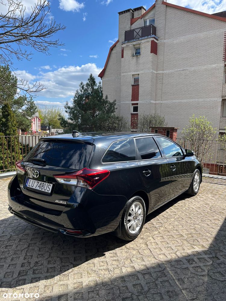 Toyota Auris 1.6 Premium - 2