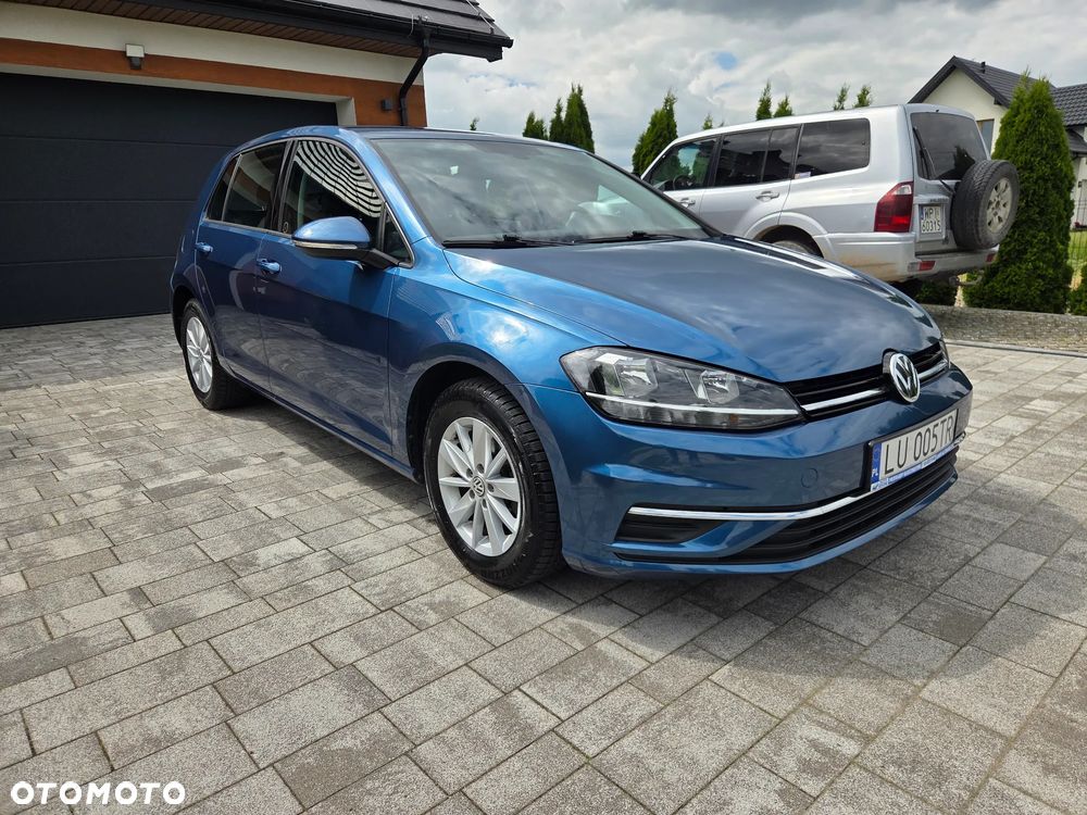 Volkswagen Golf - 1