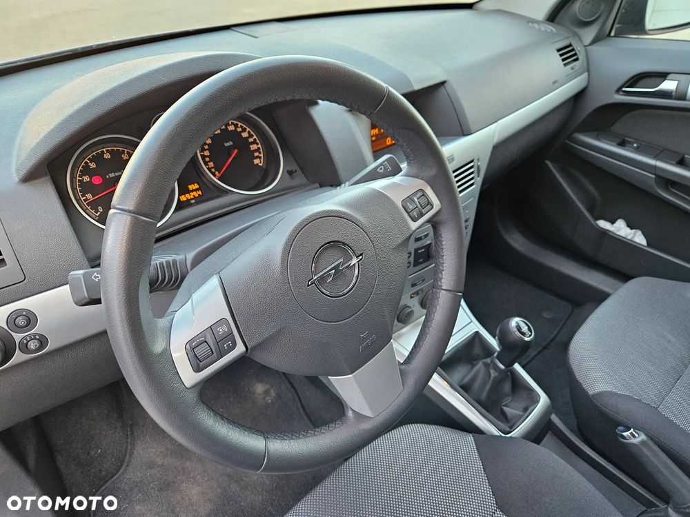 Opel Astra 1.6 Edition - 16