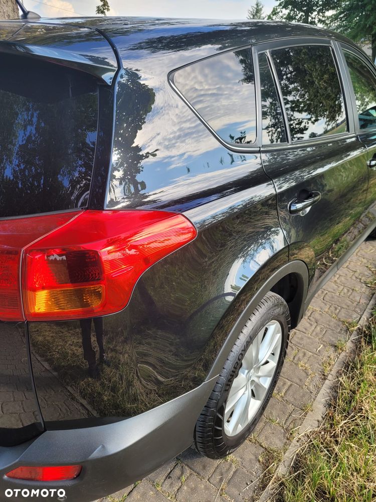 Toyota RAV4 2.2 D-4D Premium - 14