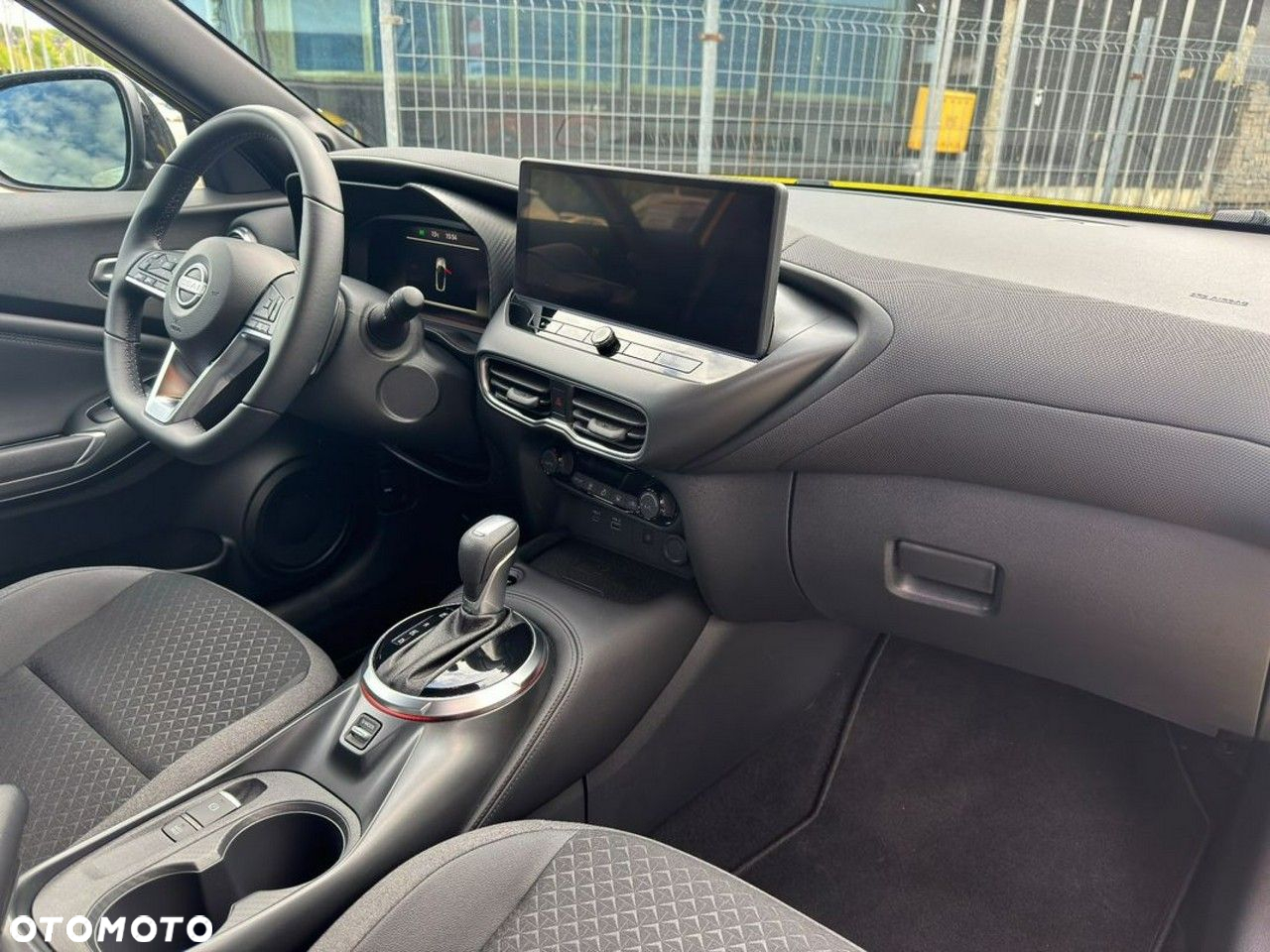 Nissan Juke 1.0 DIG-T N-Connecta DCT - 12