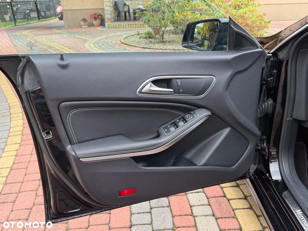 Mercedes-Benz CLA 2015